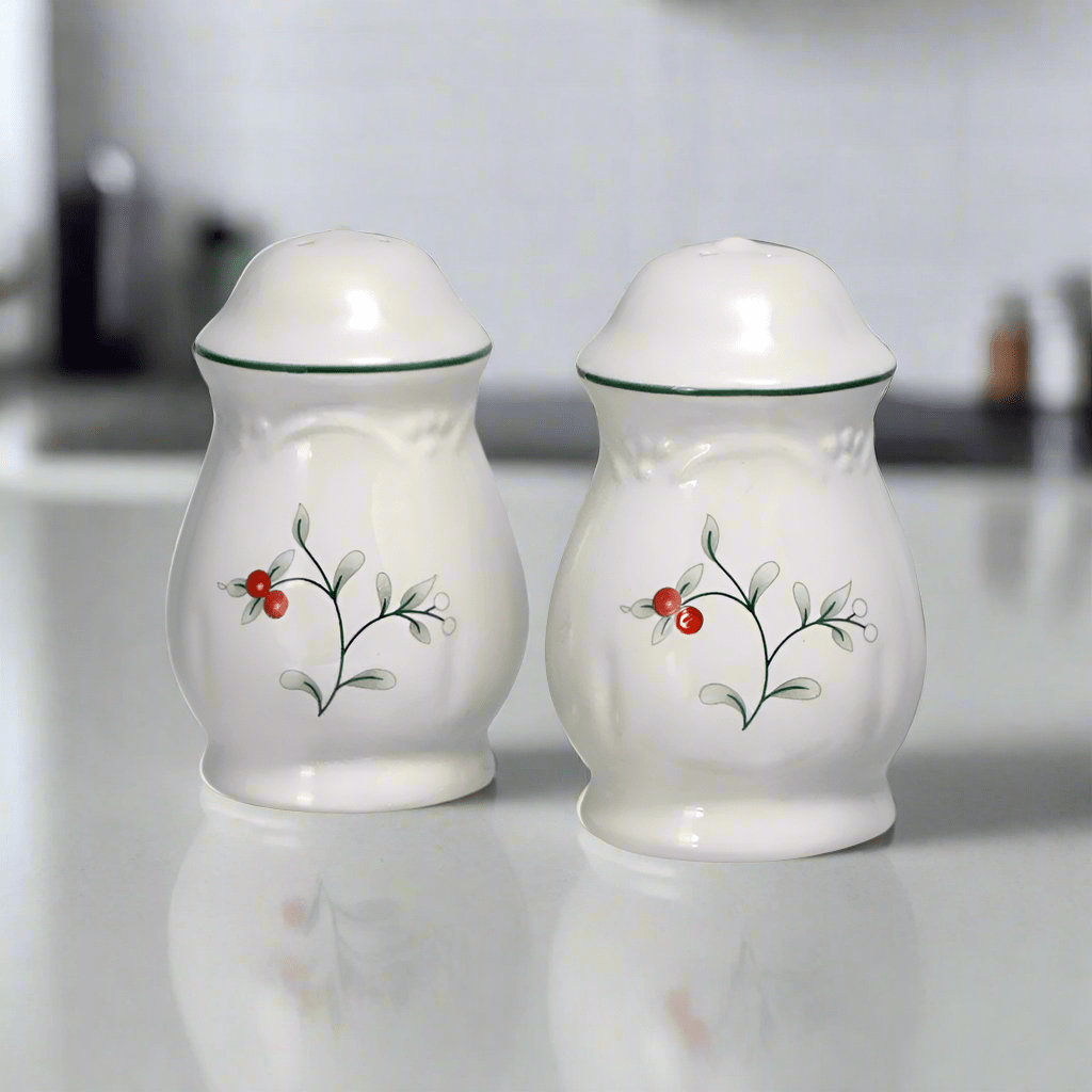 Winterberry® Salt and Pepper Set